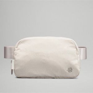 Lululemon Everywhere crossbody bag White Opal Brand New